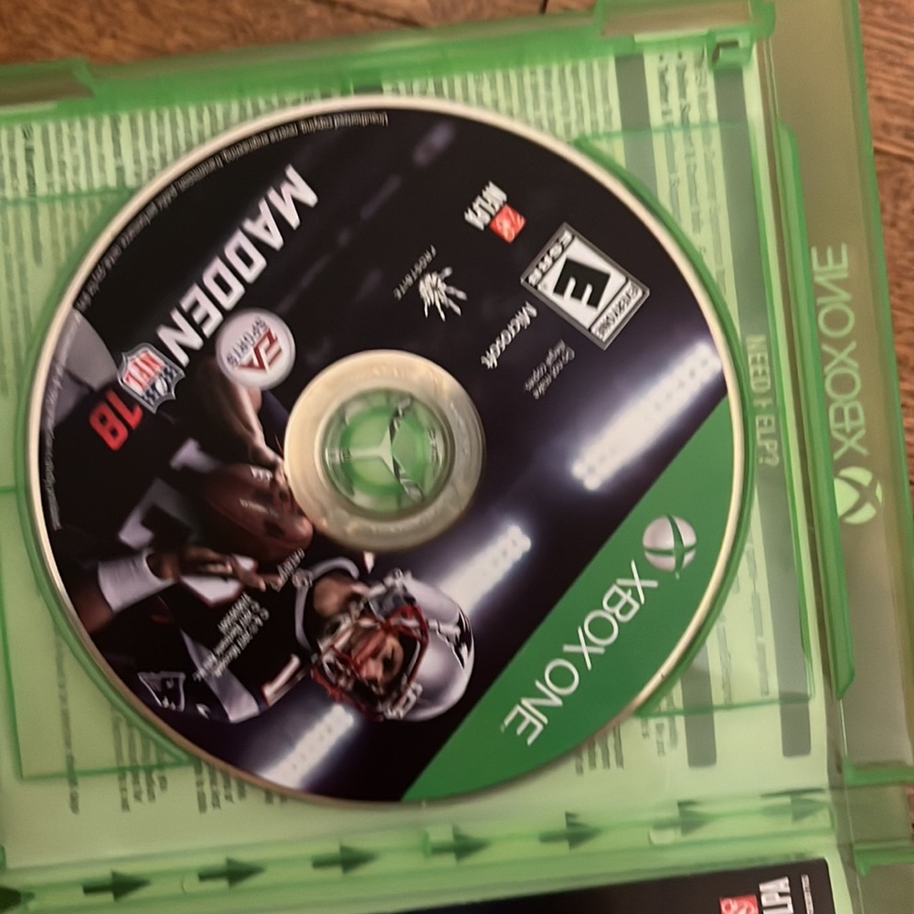 NFL Madden 18. - Picture 3 of 3